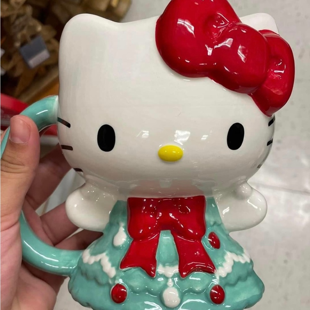 Hello Kitty Christmas Tree dress mug